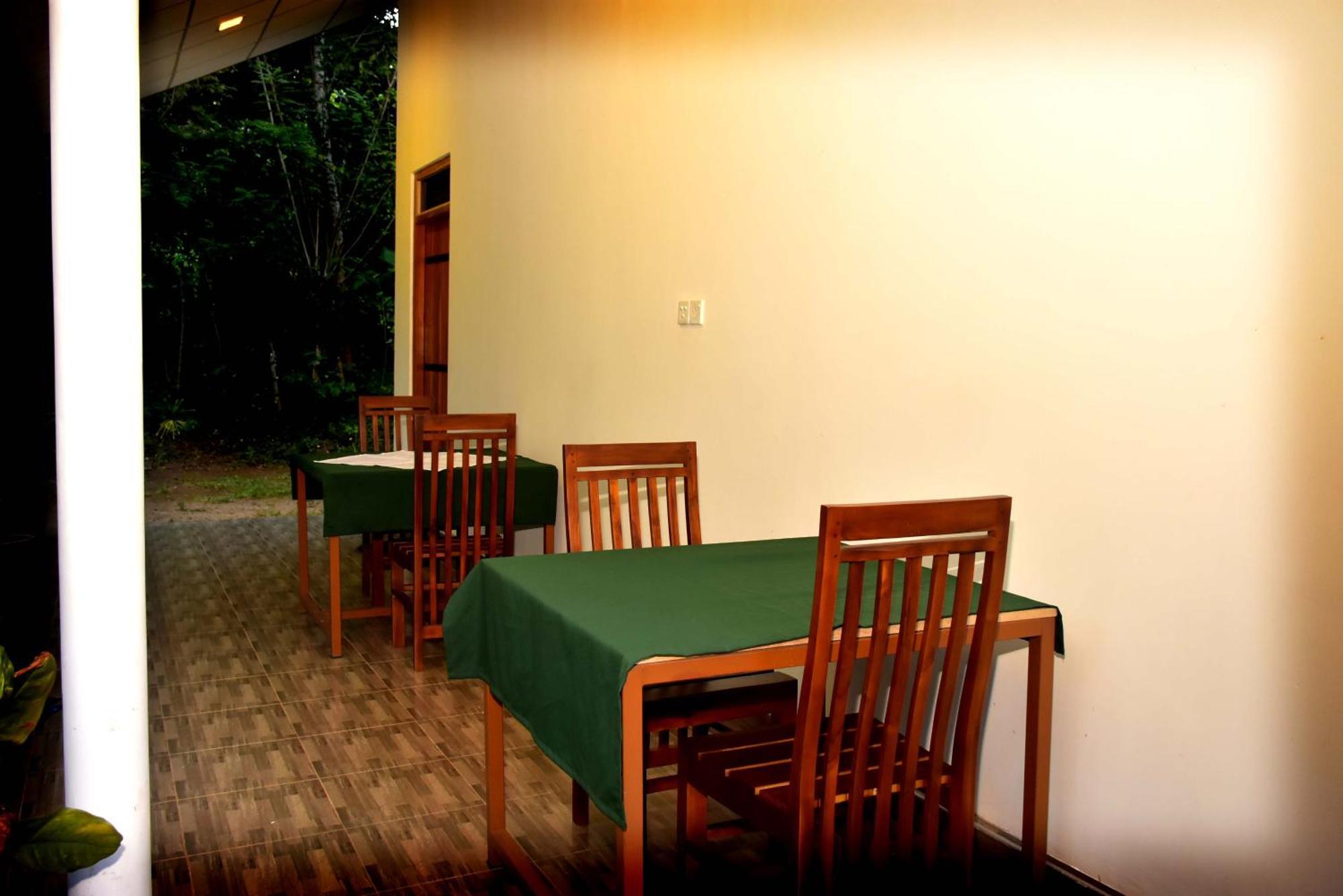 Lake Forest Lodge 우다왈라웨 외부 사진